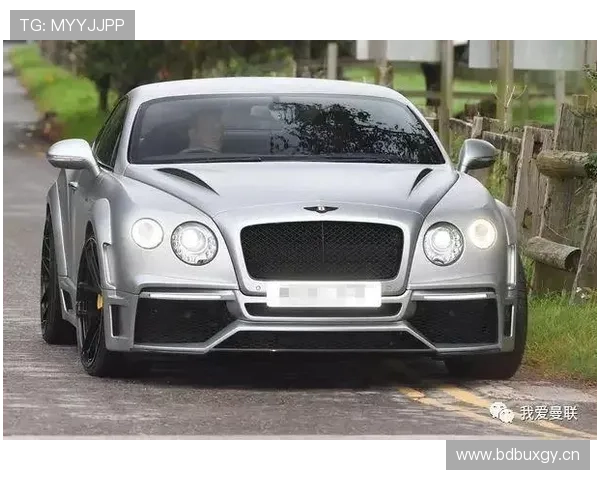 乔恩·琼斯训练完顺手买了辆法拉利，说是为了奖励自己没吃宵夜