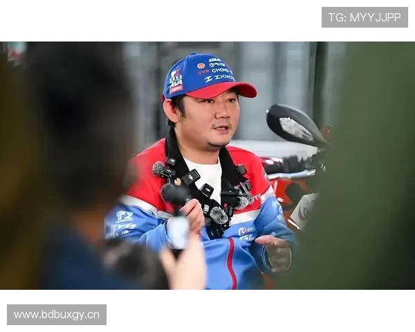 吴柳芳退役后开豪车住大平层，这生活反差谁看了不懵